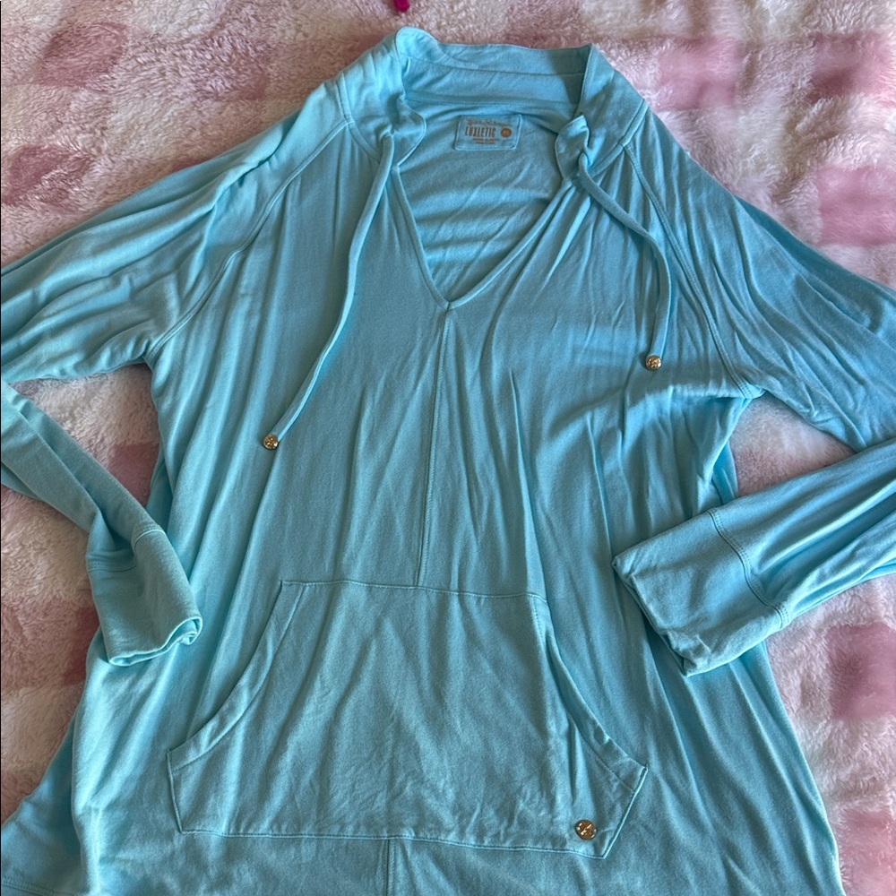 Lilly Pulitzer Luxletic pullover size XL